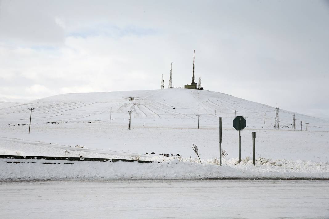 Doğu Anadolu'da kar yağışı durdu, soğuk hava etkisini koruyor 13